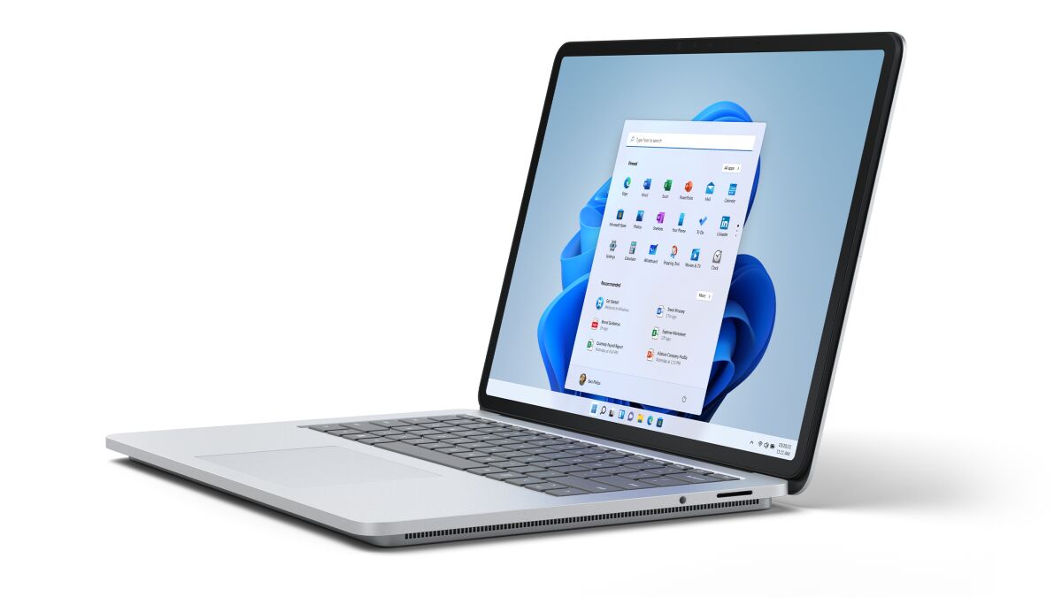 Microsoft Laptop 7 5G 13.8in IntC5/16/256CM SC English Win11 Platinum United States 1 License