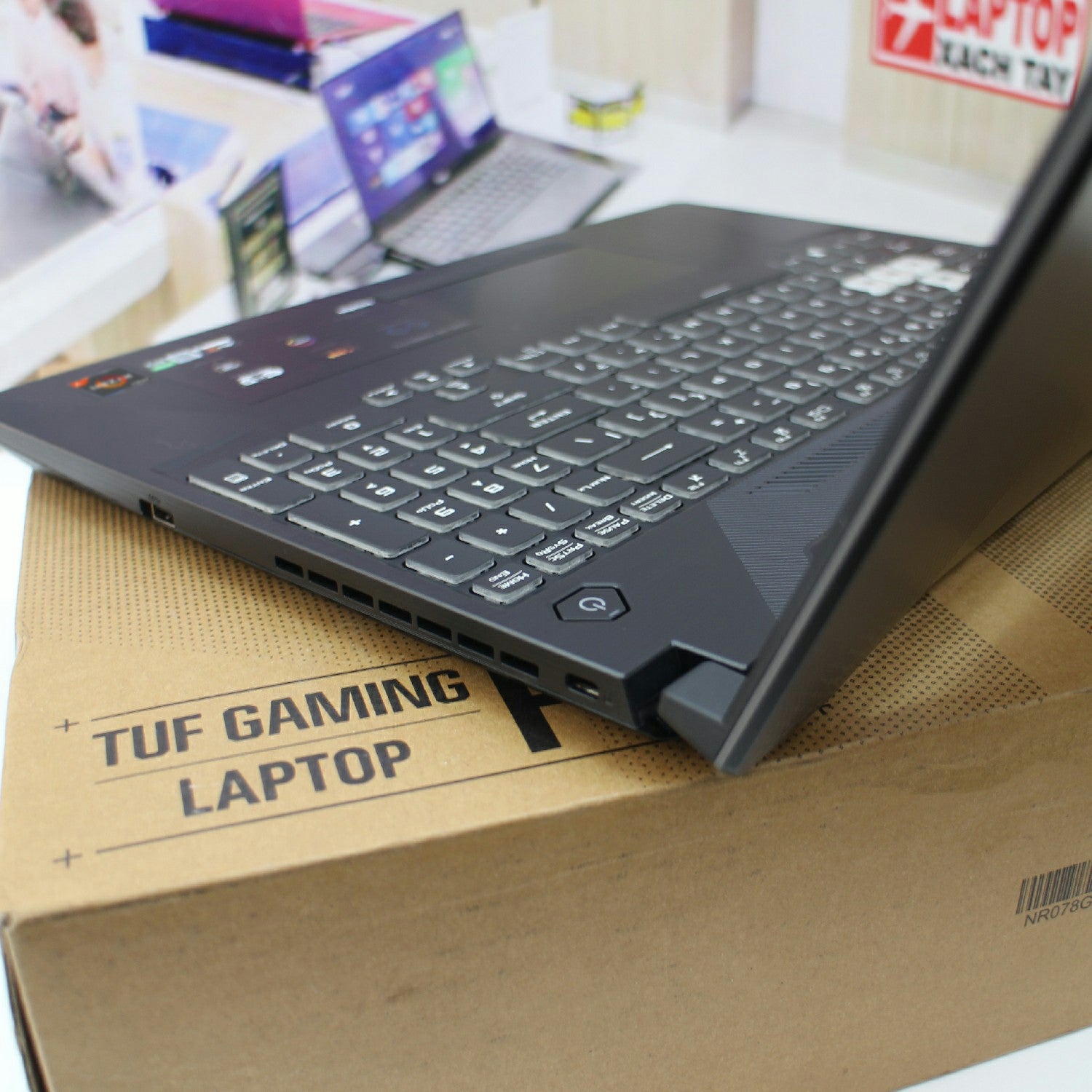 ASUS TUF GAMING LAPTOP WIN 11 HOME AMD RYZEN 5 REMBRANDT 15.6 NVIDIA GEFORCE RTX 2050 4GB VRAM 8GB / 512GB