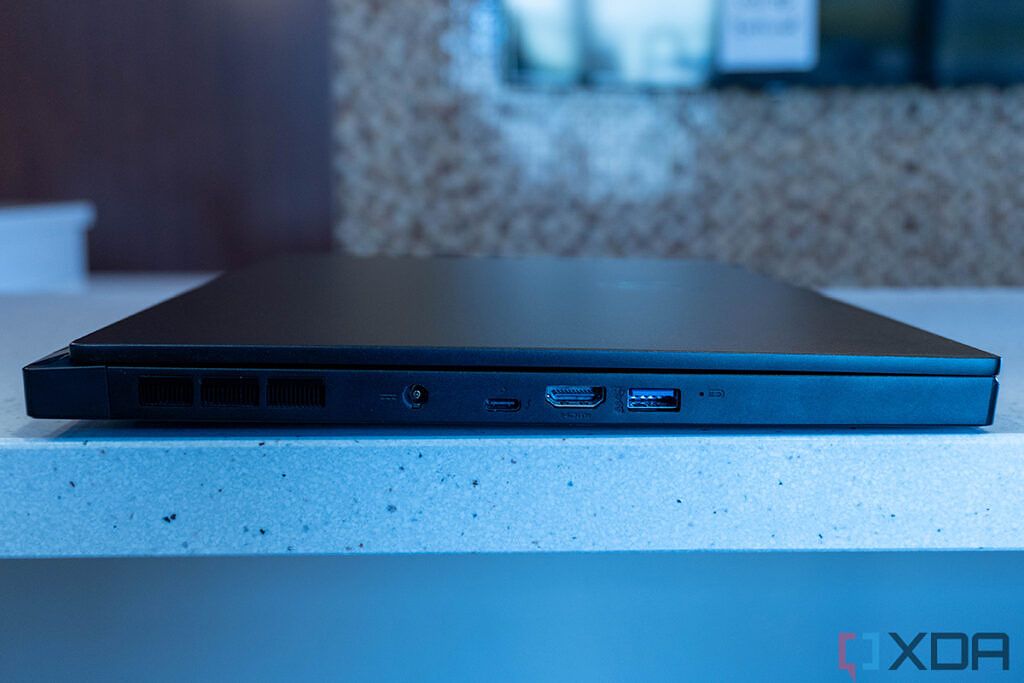 MSI Creator 15 15.6in FHD Finger Touch panel