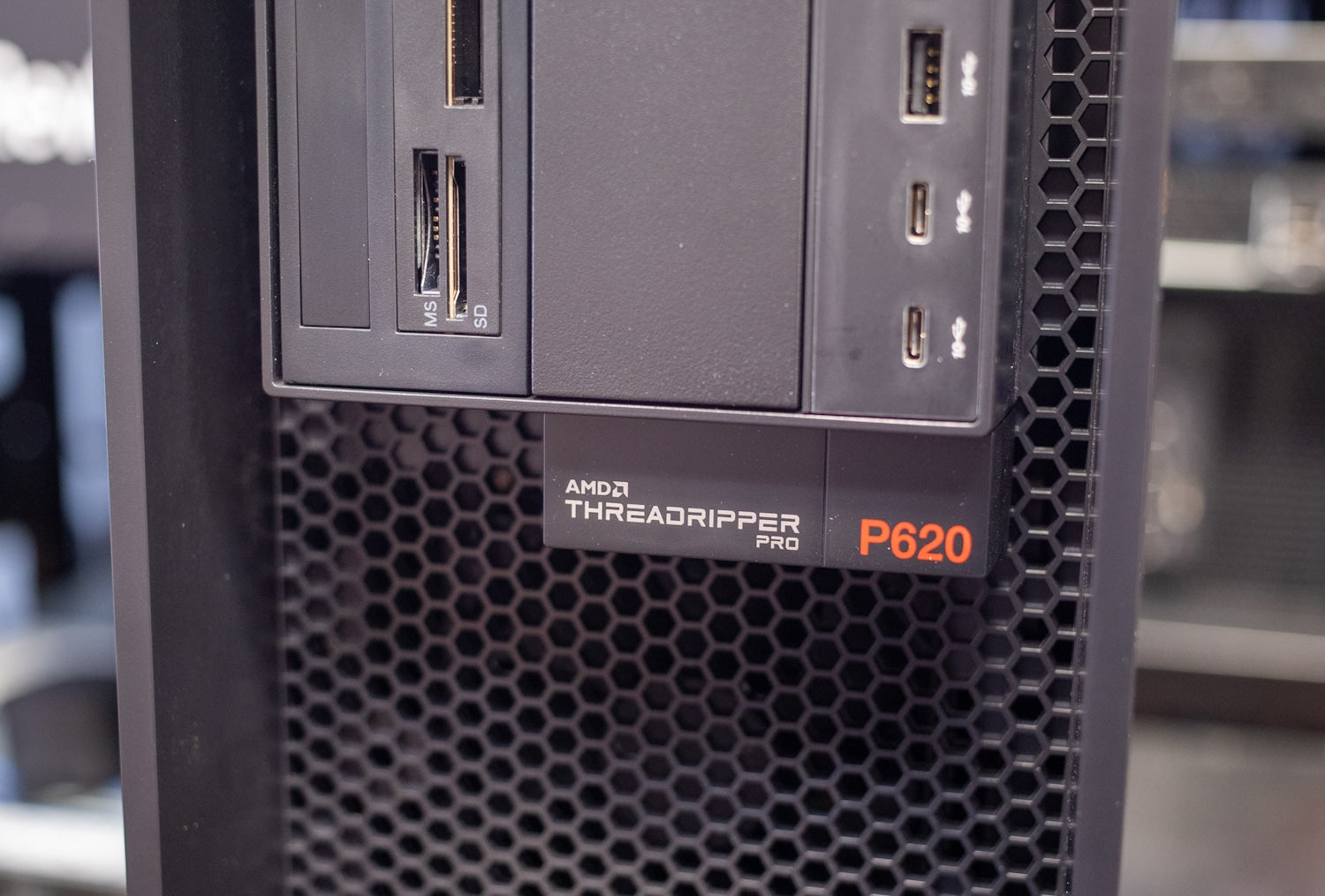 ThinkStation P620 - AMD Ryzen™ PRO 5975WX (3.60GHz