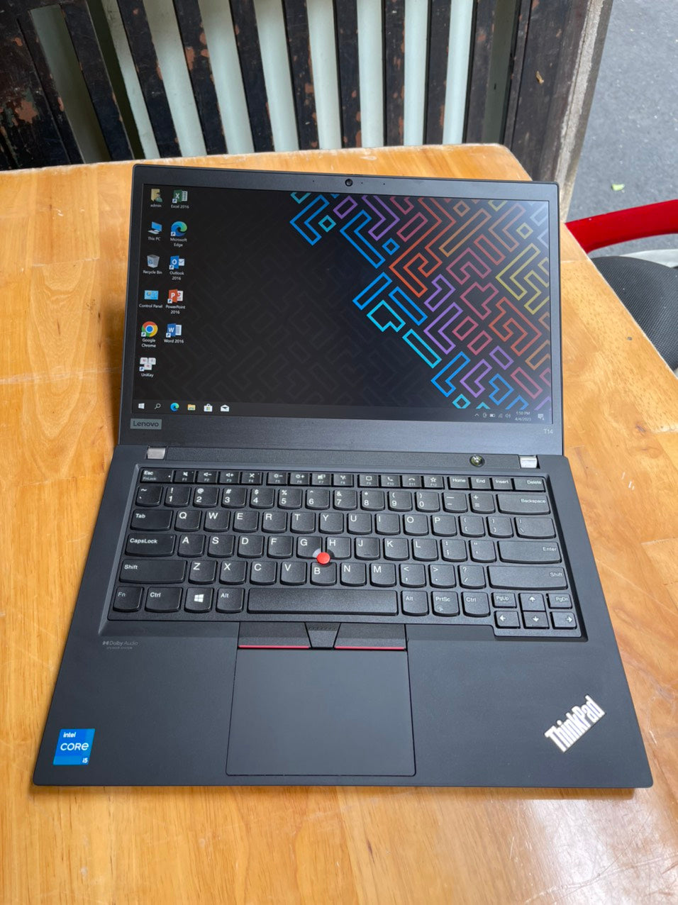 ThinkPad T14 Gen2 - 14", 8GB, 256GB SSD