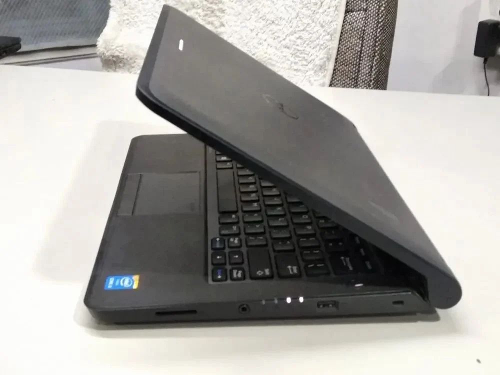DELL LATITUDE 3340 - 13.3Inch